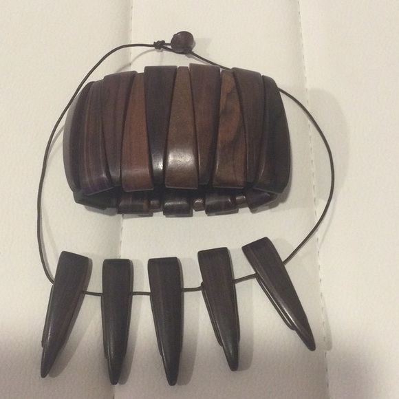 NWOT Victoria Secret Wooden Bohemian Casual Necklace and Bracelet - Picture 5 of 13